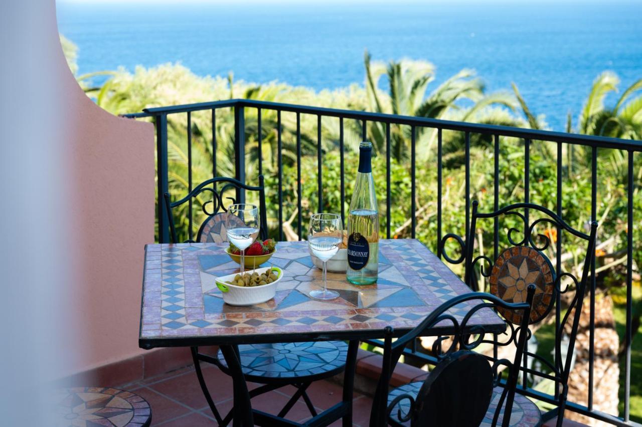 Casa Belvedere Riviera Taormina Сант'Алессіо-Сікуло Екстер'єр фото