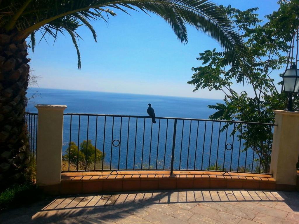Casa Belvedere Riviera Taormina Сант'Алессіо-Сікуло Екстер'єр фото